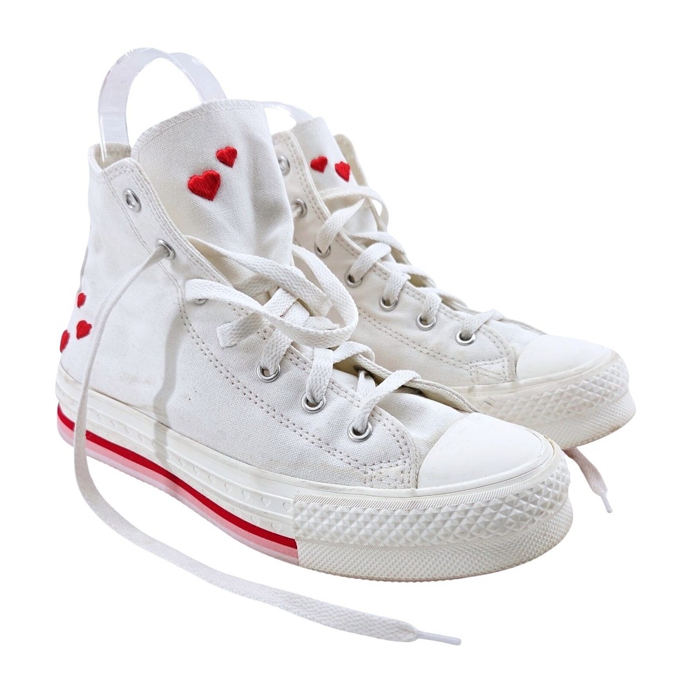 Converse Chuck Taylor All Star embroidered Heart Platform Sneakers - Size 8